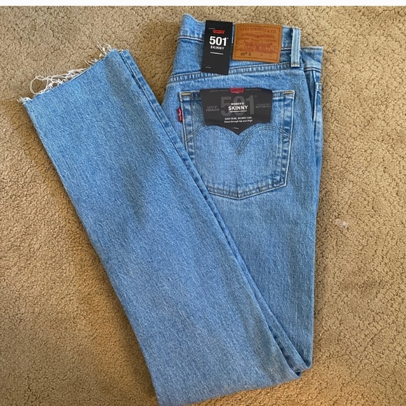 Levi’s 501 Jeans - Picture 1 of 3